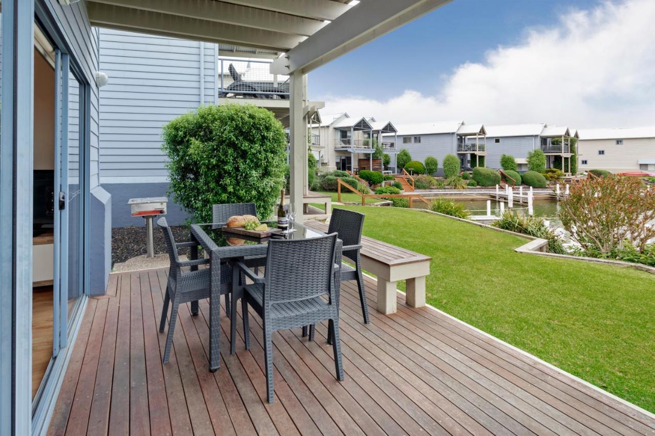Captains Cove - Waterfront Apartment Paynesville