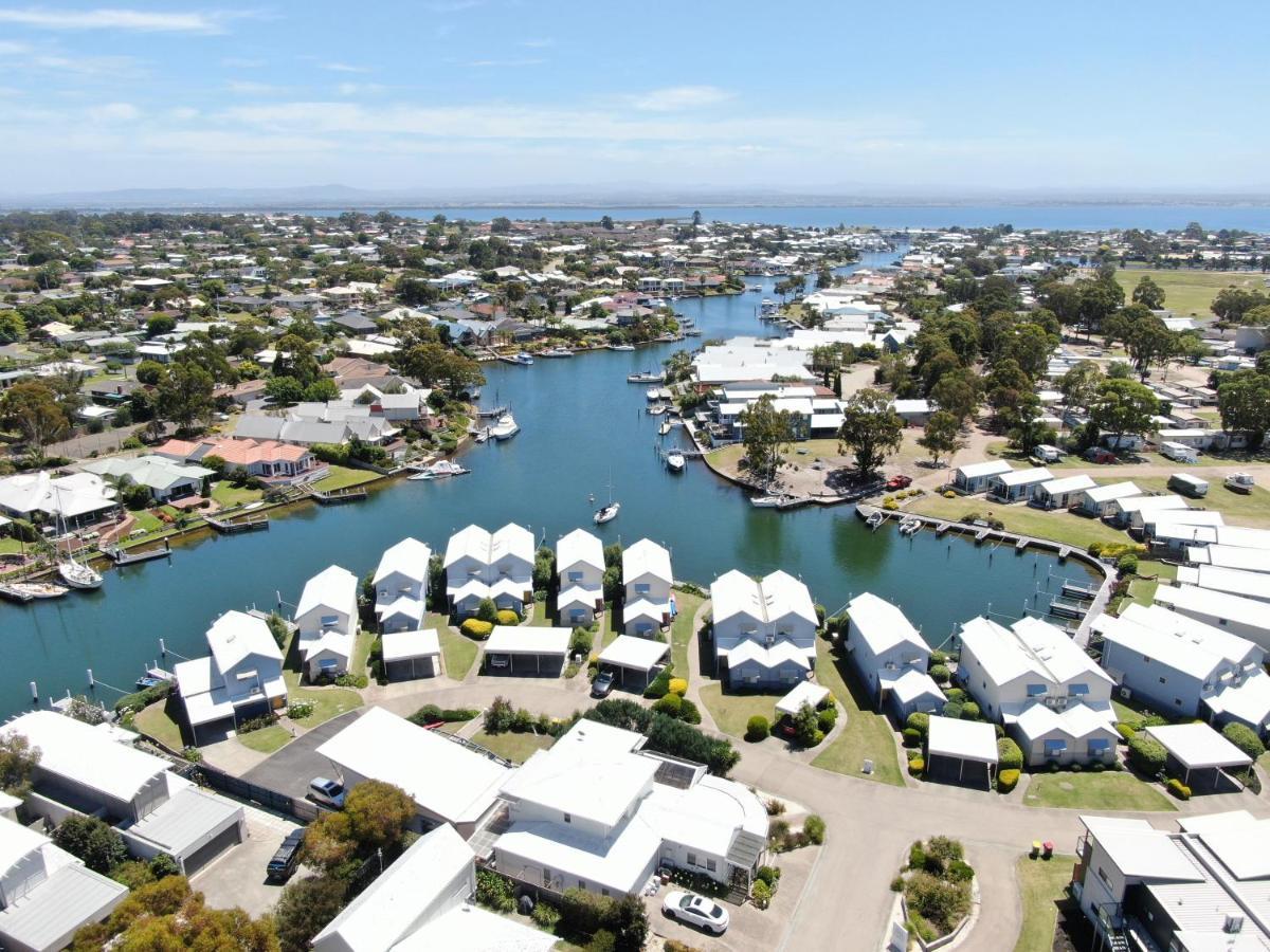 Captains Cove - Waterfront *