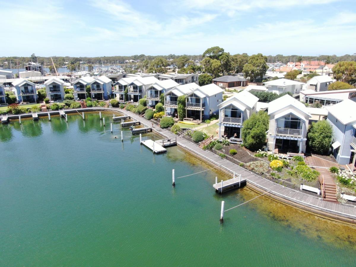 Captains Cove - Waterfront *